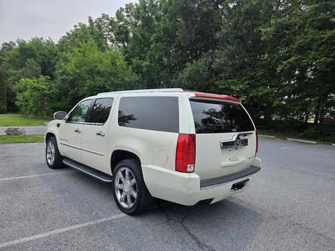 Used 2007 Cadillac Escalade ESV AWD w/ Information Package image 4