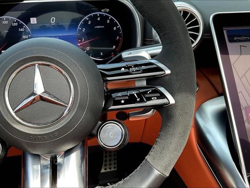 Used 2022 Mercedes-Benz SL 55 AMG 4MATIC image 11