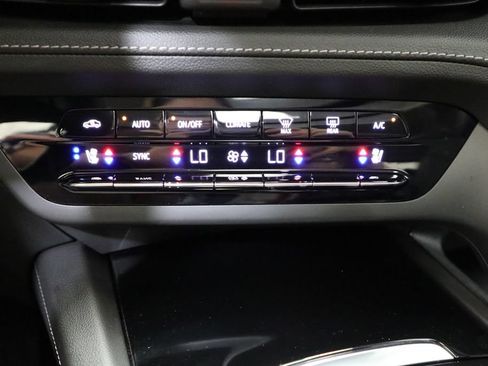 Certified 2023 Buick Envision Avenir AWD/4WD image 7