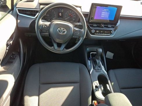 Used 2024 Toyota Corolla LE image 9