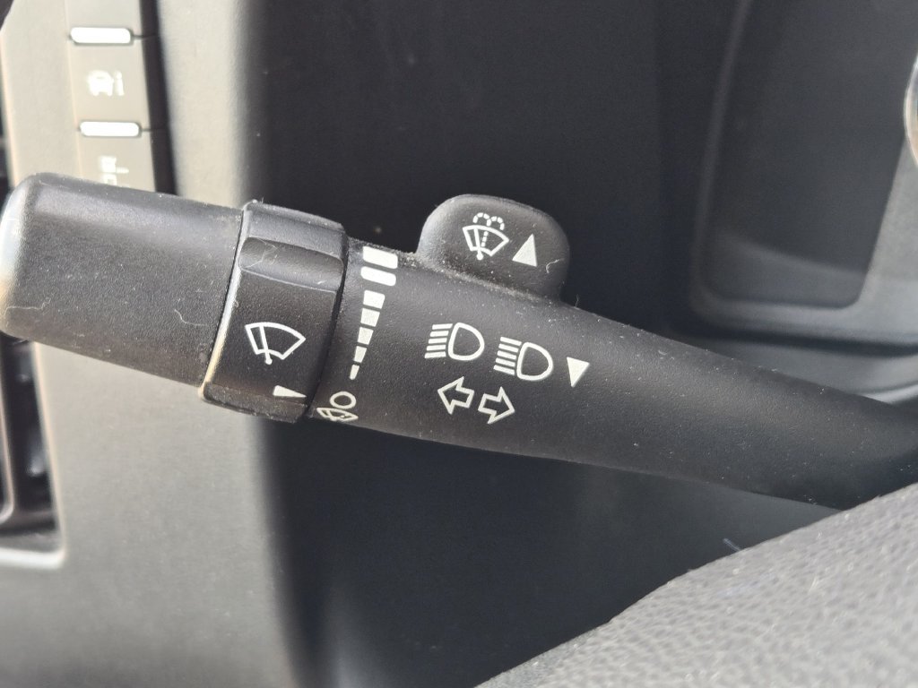 Used 2019 Chevrolet Express 2500 RWD image 23