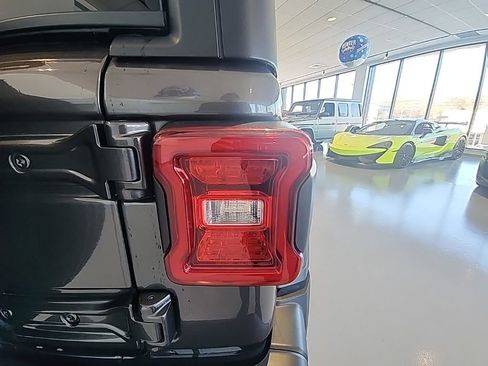 Used 2021 Jeep Wrangler Unlimited Sport image 9
