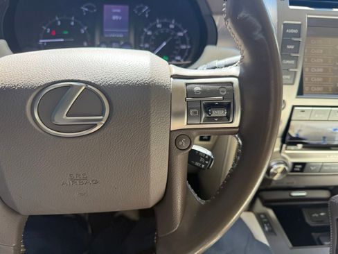 Used 2019 Lexus GX 460 Premium w/ Premium Package AWD/4WD image 19