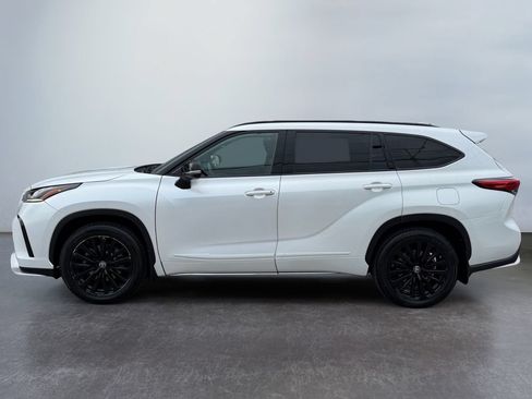 Used 2023 Toyota Highlander XSE AWD/4WD image 8