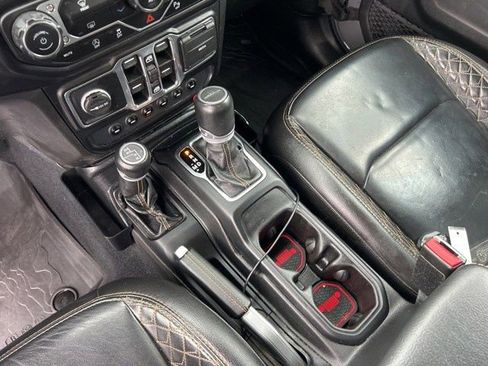 Used 2022 Jeep Gladiator Overland image 22