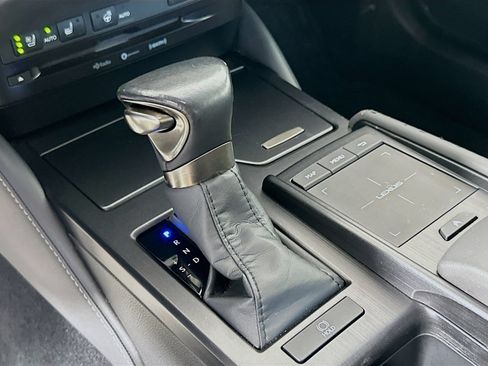 Used 2022 Lexus ES 350 w/ Premium Package FWD image 17