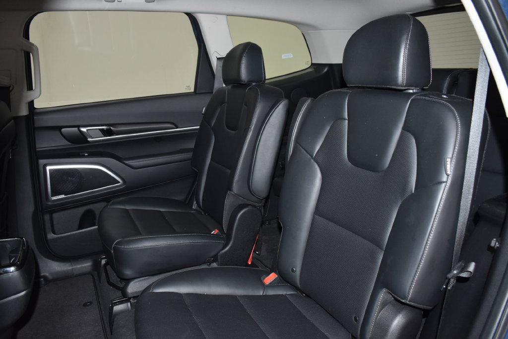 Used 2025 Kia Telluride S FWD image 28
