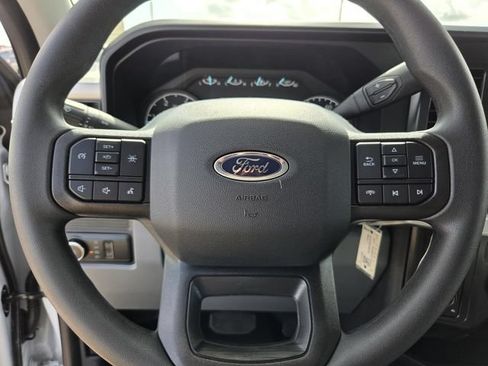 New 2026 Ford F550 4x4 Crew Cab image 5