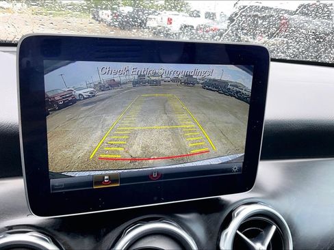 Used 2019 Mercedes-Benz GLA 250 4MATIC image 13