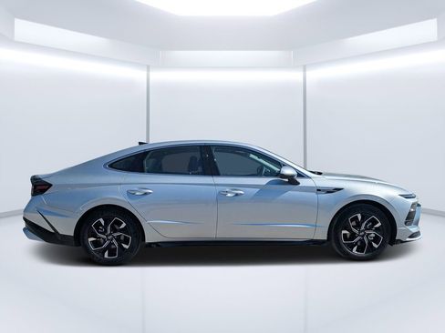 Used 2025 Hyundai Sonata SEL image 2