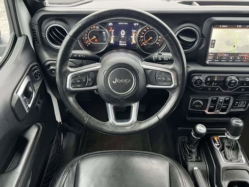 Used 2018 Jeep Wrangler Unlimited Sahara image 17