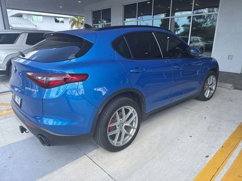 Used 2018 Alfa Romeo Stelvio Ti Sport image 5