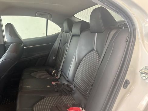 Used 2020 Toyota Camry SE FWD image 14