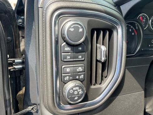 Used 2019 Chevrolet Silverado 1500 LT Trail Boss AWD/4WD image 14