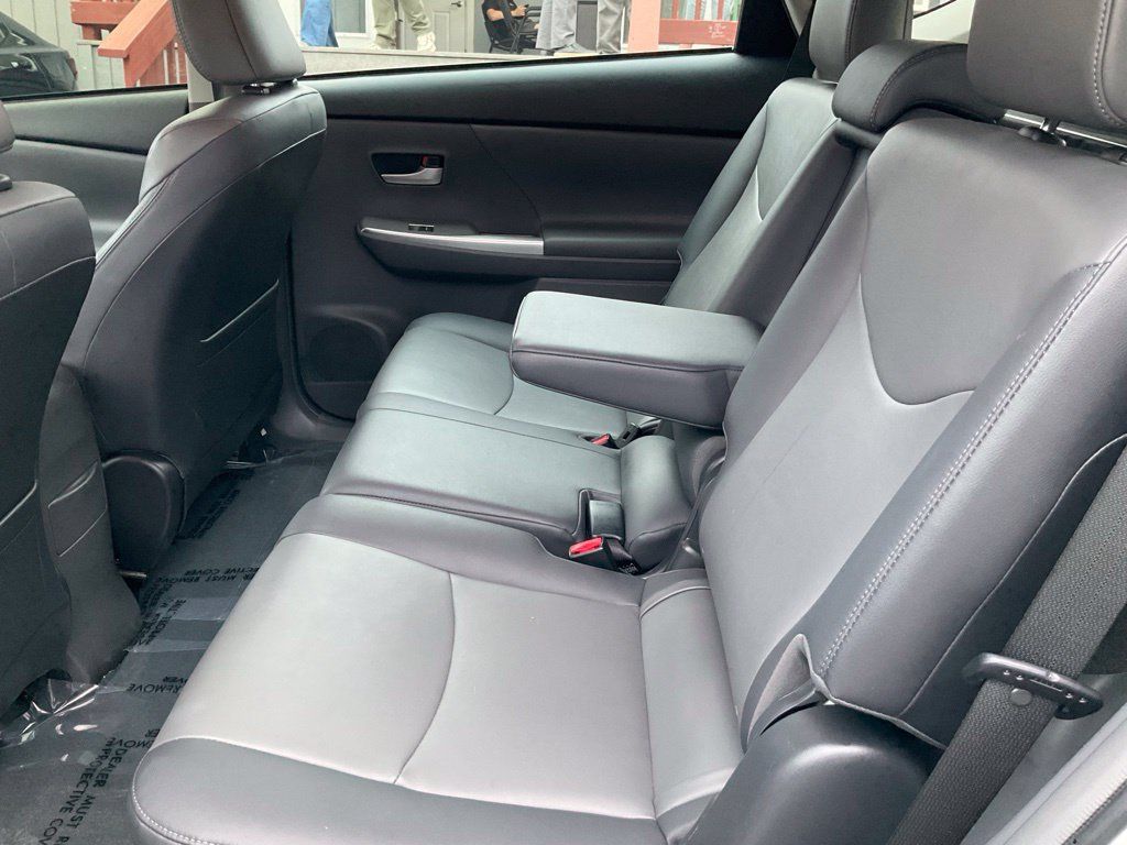 Used 2012 Toyota Prius V Five FWD image 32