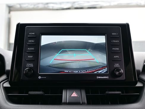 Used 2022 Toyota RAV4 LE AWD/4WD image 17
