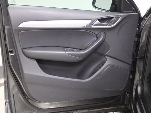 Used 2018 Audi Q3 2.0T Premium image 17