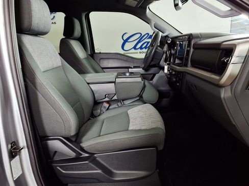 Used 2023 Ford F250 XLT AWD/4WD image 12