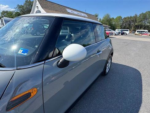 Used 2014 MINI Cooper 2-Door Hardtop FWD image 11