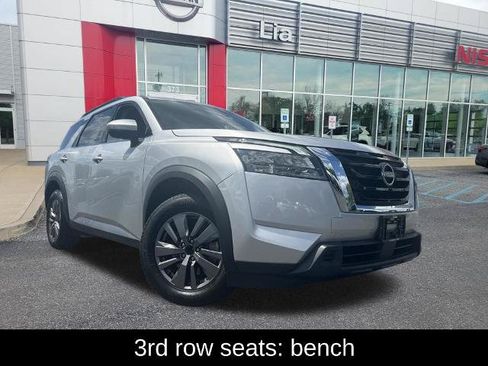 Certified 2024 Nissan Pathfinder SV AWD/4WD image 18