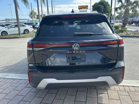New 2026 Volkswagen Tiguan S FWD image 7
