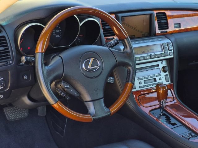 Used 2005 Lexus SC 430 Convertible RWD image 25