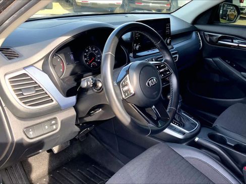 Used 2021 Kia Seltos S image 17