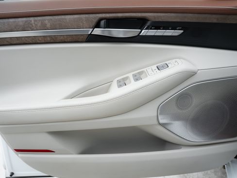 Used 2020 Genesis G90 3.3T Premium image 19