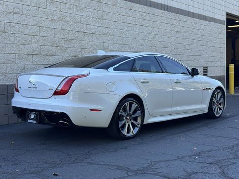 Used 2019 Jaguar XJ R-Sport image 3