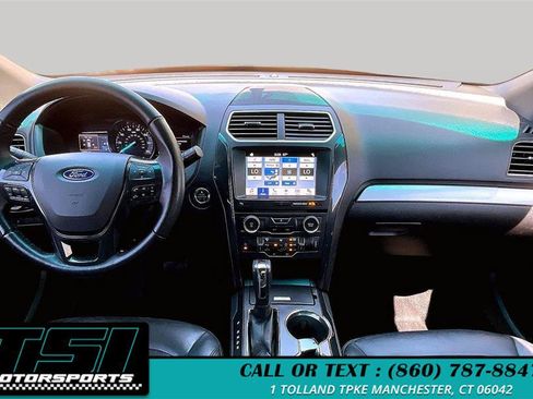 Used 2017 Ford Explorer XLT w/ Equipment Group 202A AWD/4WD image 15