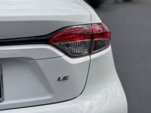 Used 2023 Toyota Corolla LE image 12