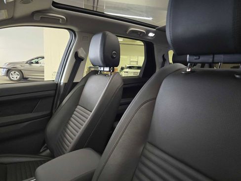 Used 2023 Land Rover Discovery Sport SE image 22