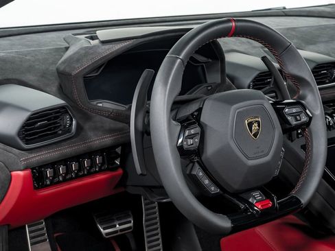 Used 2024 Lamborghini Huracan Tecnica RWD image 13