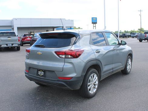 Used 2024 Chevrolet TrailBlazer LS w/ LS Convenience Package FWD image 9