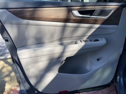 New 2026 Volkswagen Atlas SE image 14