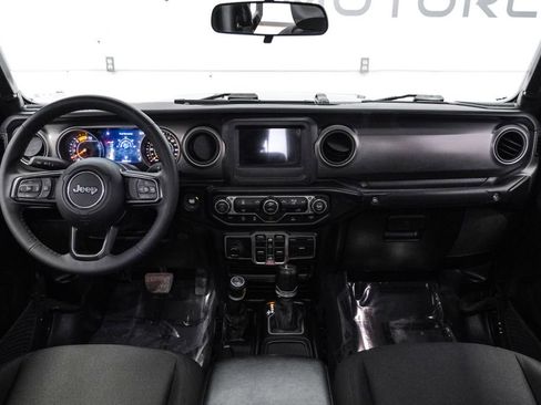 Used 2023 Jeep Gladiator Willys image 20