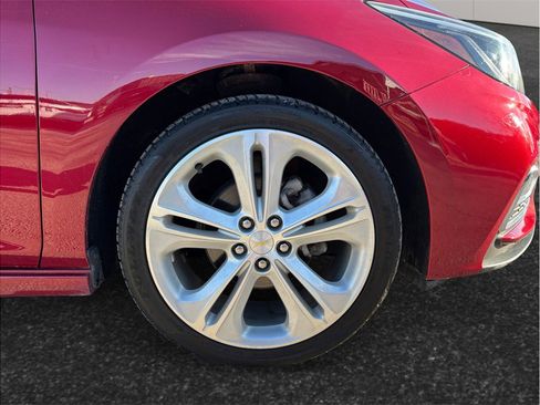 Used 2018 Chevrolet Cruze Premier w/ RS Package image 12
