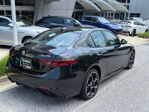 Used 2023 Alfa Romeo Giulia Veloce AWD/4WD image 5