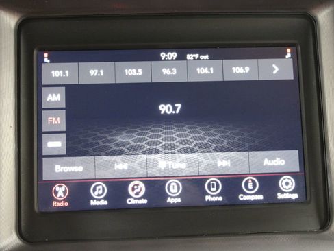 Used 2022 Dodge Charger SXT image 42