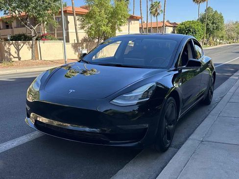 Used 2018 Tesla Model 3 Long Range RWD image 4