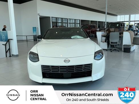 New 2025 Nissan Z Performance w/ Floor Mat Package image 2