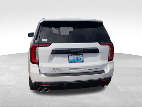 Used 2024 GMC Yukon Denali Ultimate AWD/4WD image 7