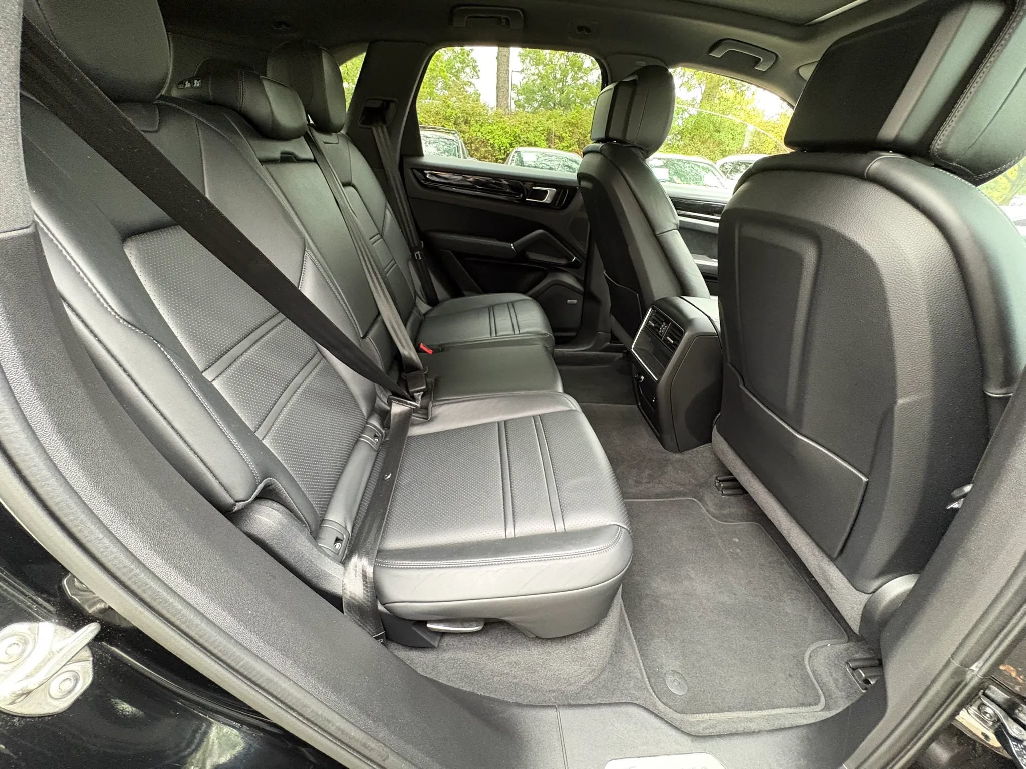 Used 2021 Porsche Cayenne S AWD/4WD image 16