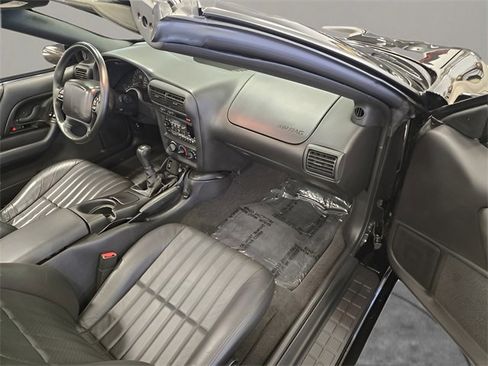 Used 2002 Chevrolet Camaro Z28 w/ SS Performance/Appearance Pkg image 38