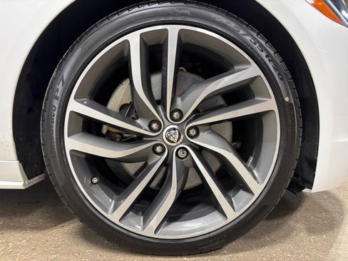 Used 2024 Jaguar XF R-Dynamic SE AWD/4WD image 11