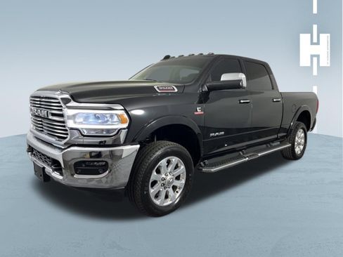 Used 2022 RAM 3500 Laramie AWD/4WD image 4