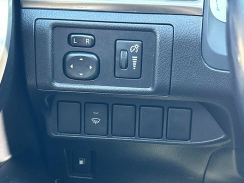 Used 2015 Lexus CT 200h w/ Seat Comfort Package FWD image 23