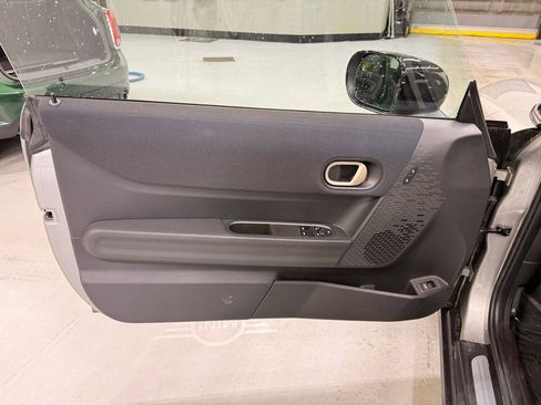 Used 2025 MINI Cooper 2-Door Hardtop image 10