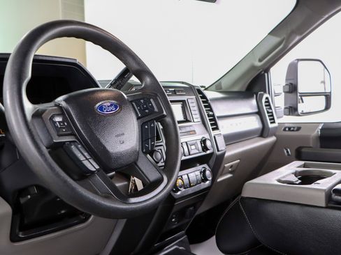 Used 2019 Ford F250 XLT image 24