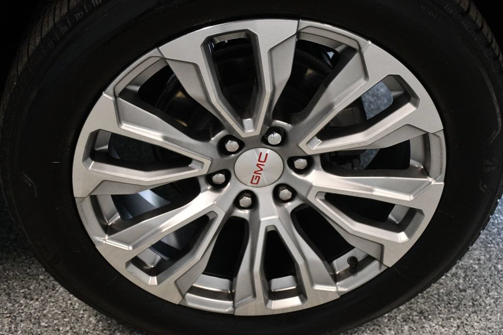 Used 2024 GMC Yukon XL Denali AWD/4WD image 20